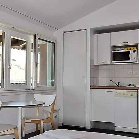 Temporesidence Chateauneuf Aparthotel 3*