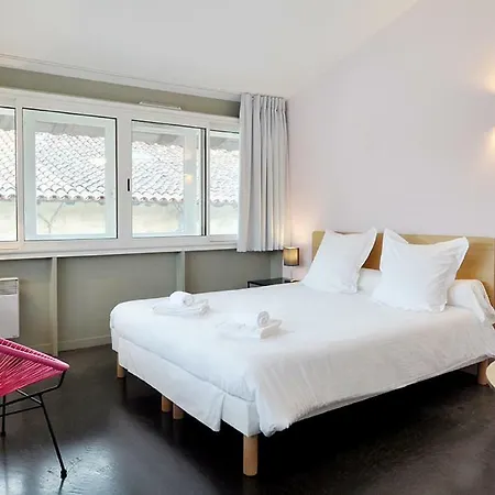 Апарт-отель Temporesidence Chateauneuf 3*