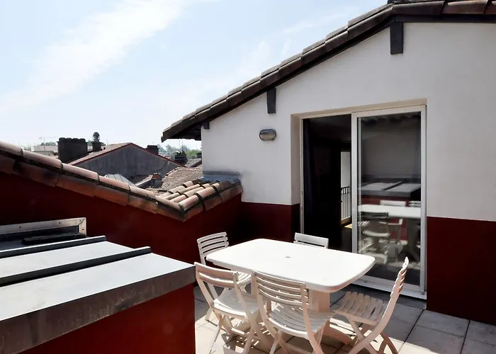 아파트호텔 Temporesidence Chateauneuf